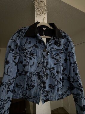 Sequined Floral Denim Jacket with Black Collar